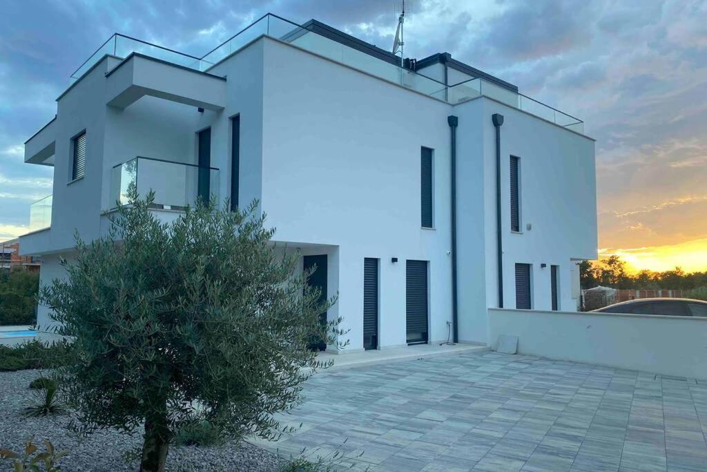 Villa Lujo Porec Funtana Eksteriør billede